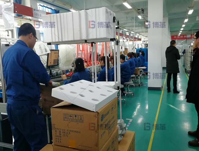 采用雙邊流水線，節(jié)約空間，電子組裝材料水蜘蛛配送。